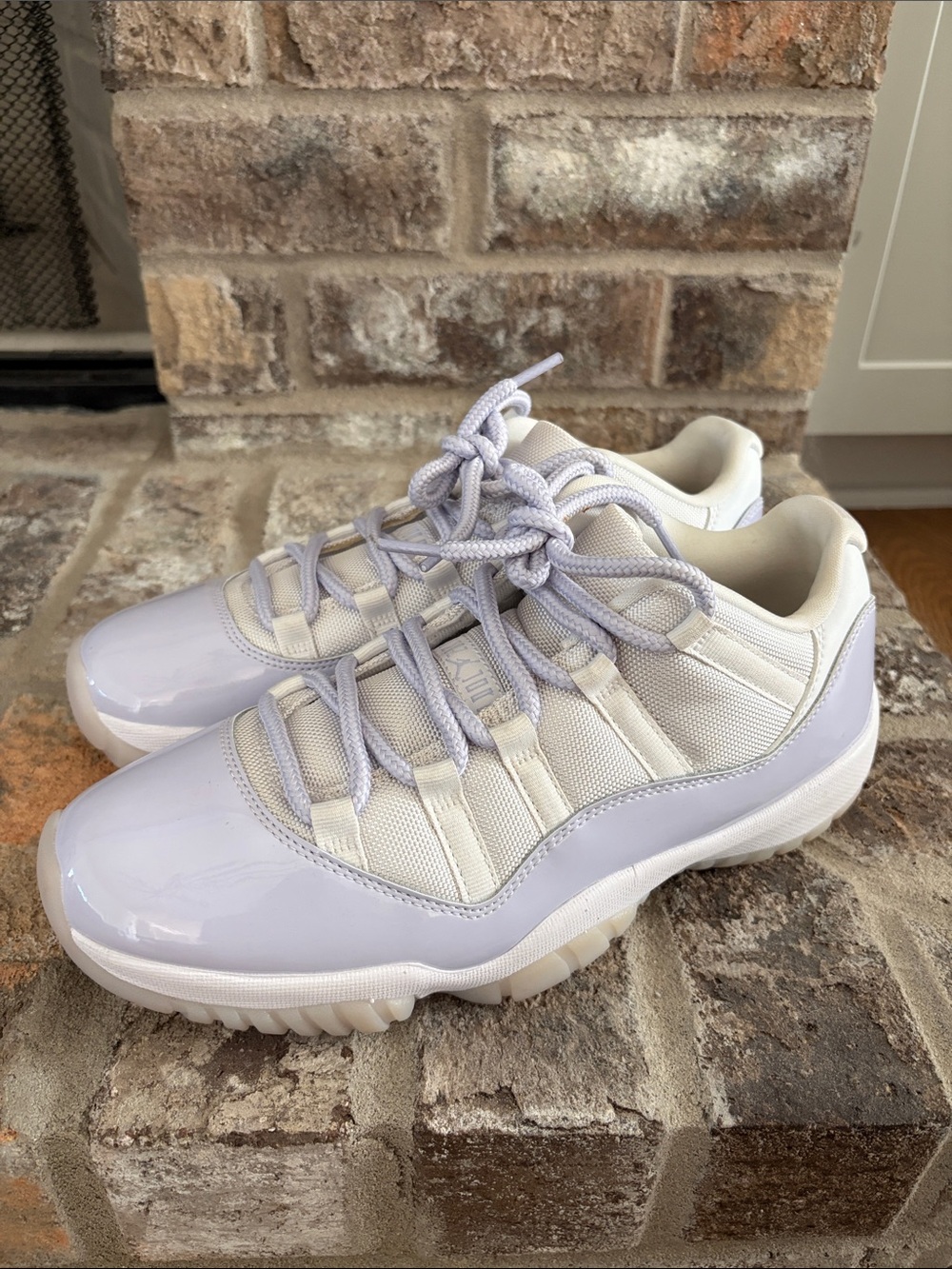 Air Jordan 11 Retro Low 'Pure Violet'